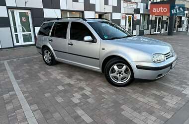 Volkswagen Golf  2001