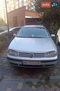 Volkswagen Golf  2003