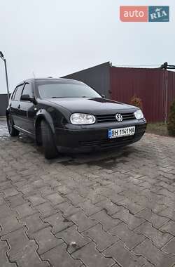 Volkswagen Golf 2003