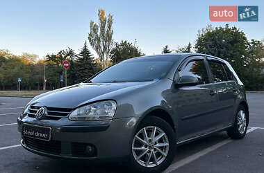 Volkswagen Golf  2005