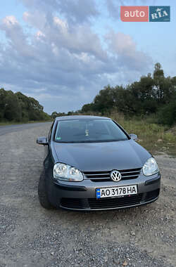 Volkswagen Golf  2005