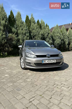 Volkswagen Golf  2012
