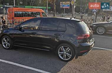 Volkswagen Golf  2017