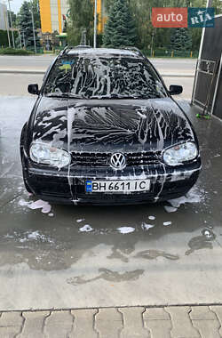 Volkswagen Golf  2001