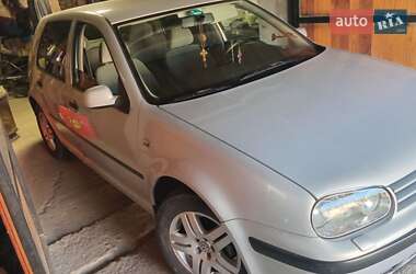 Volkswagen Golf  1998