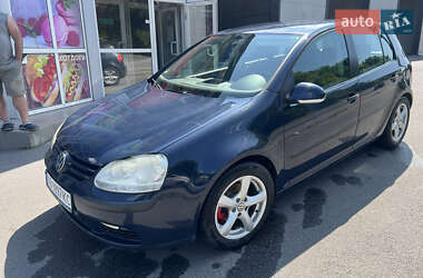 Volkswagen Golf  2004