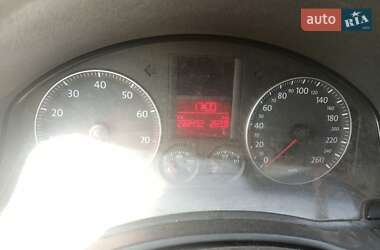 Volkswagen Golf 2004