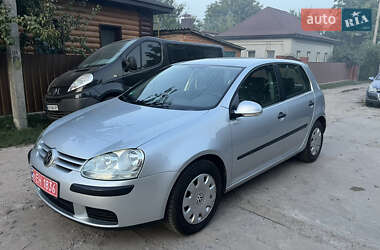 Volkswagen Golf  2004