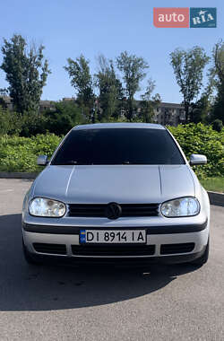 Volkswagen Golf 2003