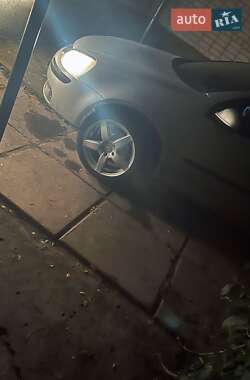Volkswagen Golf  2004