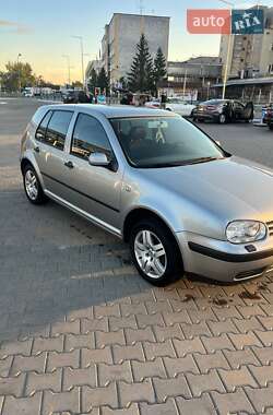 Volkswagen Golf 2002