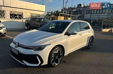 Volkswagen Golf 2024