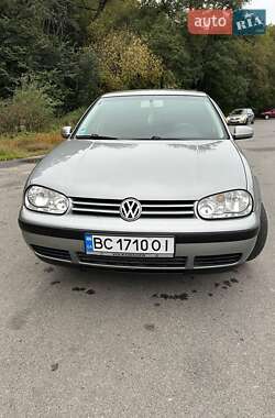 Volkswagen Golf  2002