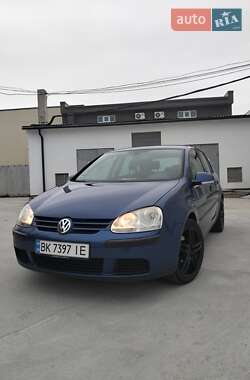 Volkswagen Golf  2005