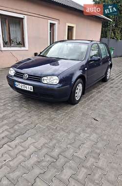 Volkswagen Golf  2003