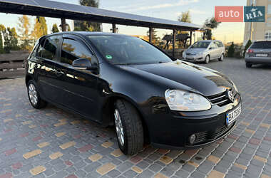 Volkswagen Golf  2005