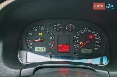 Volkswagen Golf  2002
