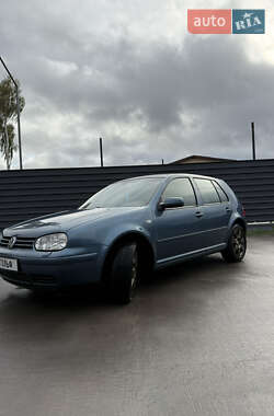 Volkswagen Golf 2003