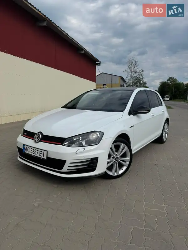 Volkswagen Golf