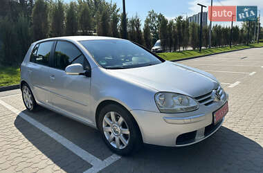 Volkswagen Golf  2005