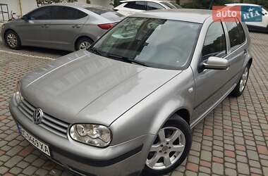 Volkswagen Golf  2002