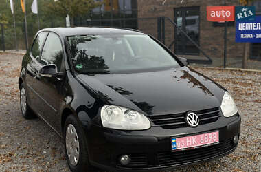 Volkswagen Golf  2005