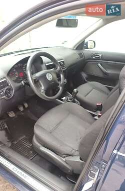 Volkswagen Golf 2002