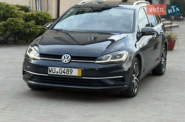 Volkswagen Golf  2017