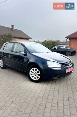 Volkswagen Golf 2004