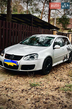 Volkswagen Golf 2004