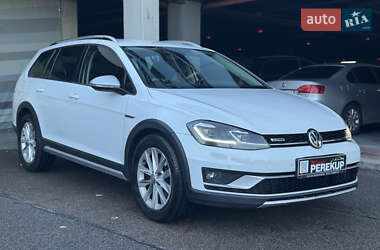 Volkswagen Golf  2017