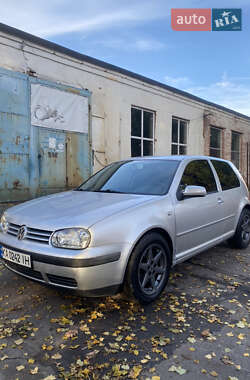 Volkswagen Golf  2001
