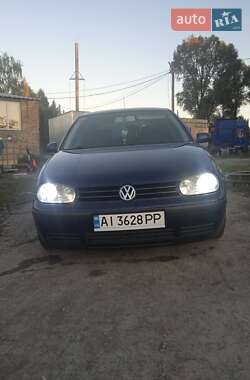 Volkswagen Golf  2003