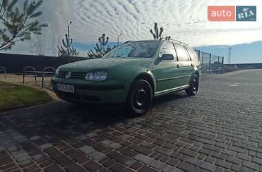 Volkswagen Golf  2003