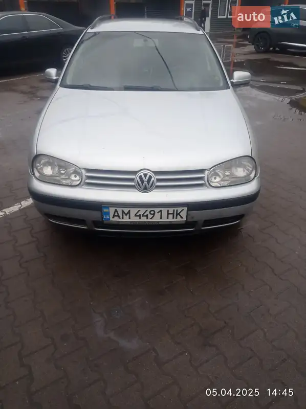 Volkswagen Golf