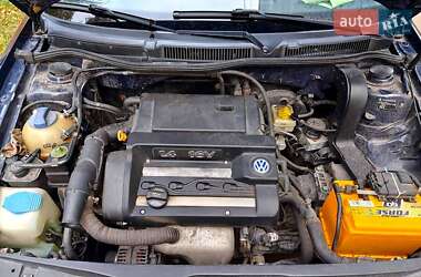 Volkswagen Golf  2000