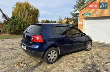 Volkswagen Golf 2004