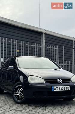 Volkswagen Golf  2004