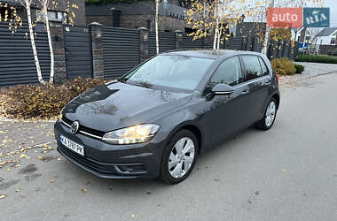 Volkswagen Golf  2020