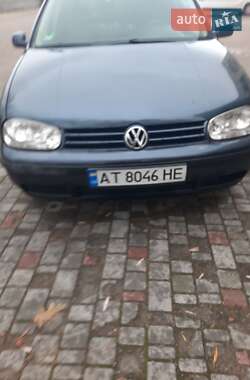 Volkswagen Golf  2004