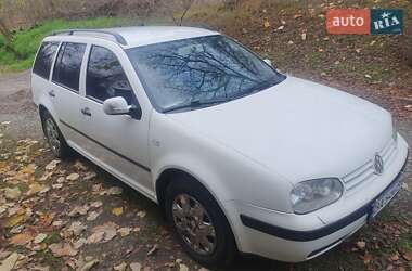 Volkswagen Golf  2001