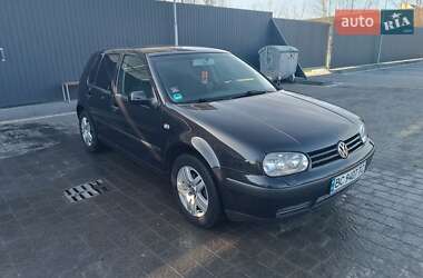 Volkswagen Golf 2002