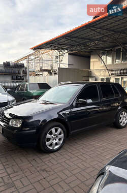 Volkswagen Golf  2002