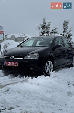 Volkswagen Golf  2004