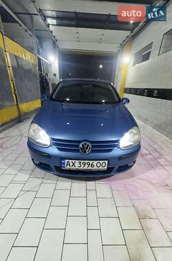 Volkswagen Golf 2004
