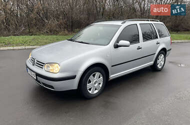 Volkswagen Golf 2003