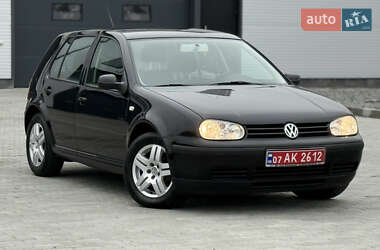 Volkswagen Golf 2003