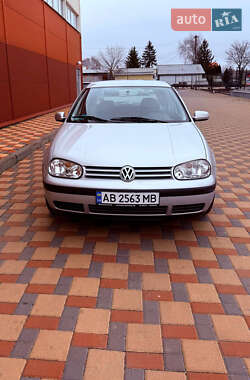 Volkswagen Golf 2000
