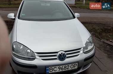Volkswagen Golf 2004