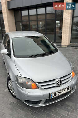 Volkswagen Golf  2005